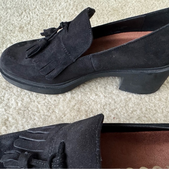 AEROSOLES Black Suede Loafers with Tassel Detail size 8 - Picture 12 of 14